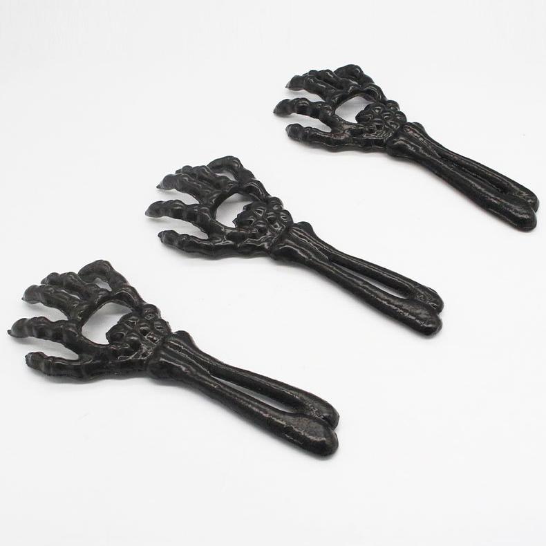 Dobeli 7.2'' Gusseisen Skeletthand Flaschenöffner Geisterfest Metall Mittelhandknochen Finger Getränk Bierdeckel Öffnungswerkzeug