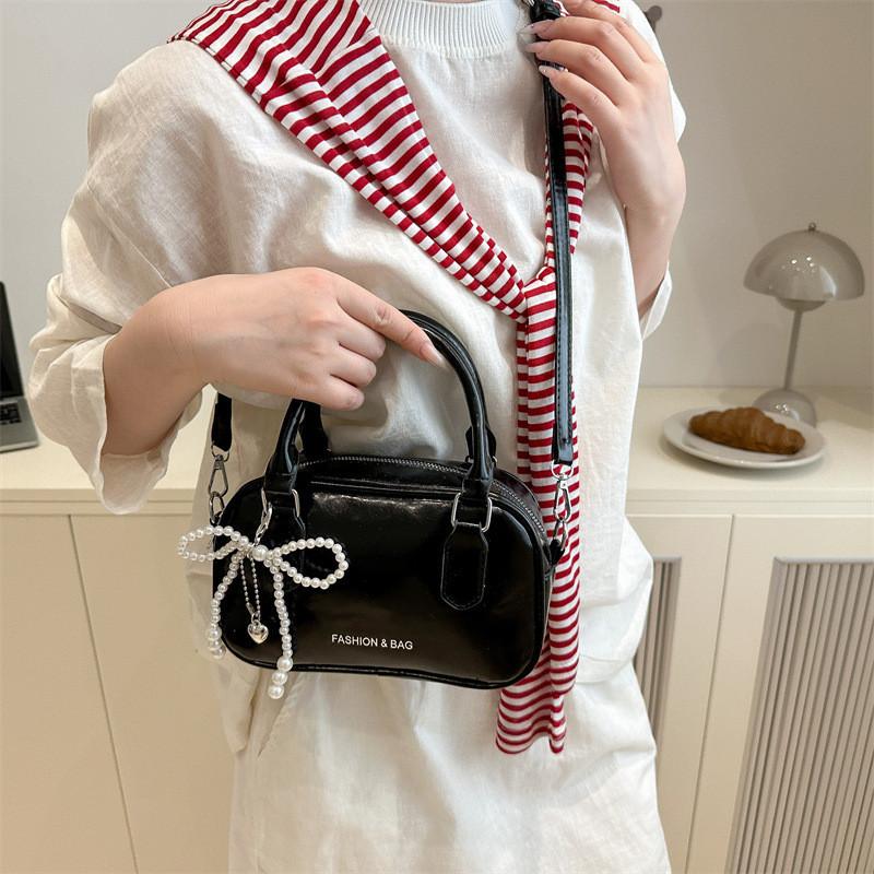 Minimalist Pu Handheld Crossbody Bag With Stitching Detail For Commuting