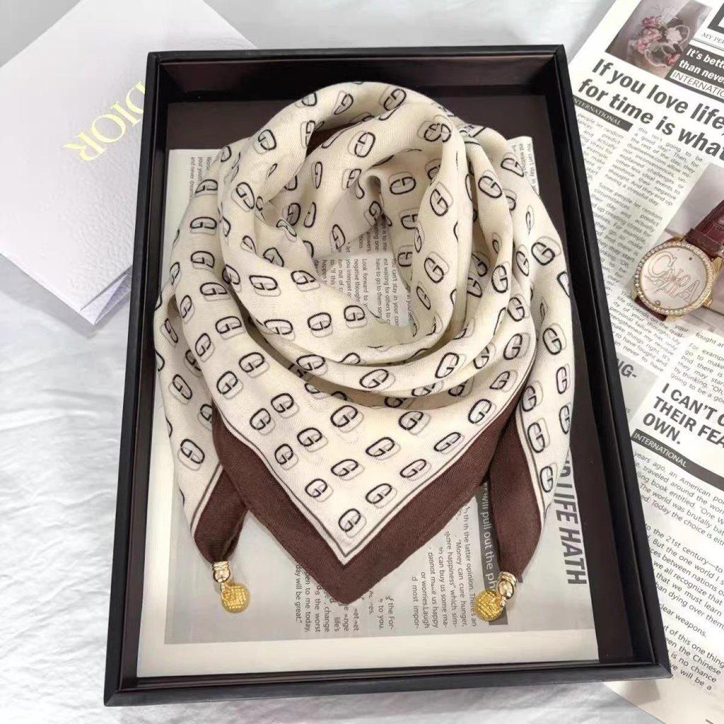 Women's Magnetic Buckle Neck Scarf - Lightweight, Comfortable Cotton, Versatile Style