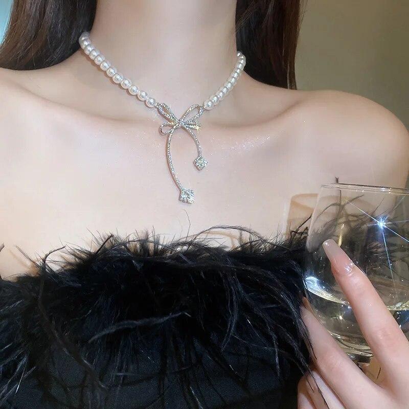 Pearl Rhinestone Bow Necklace for Women Fashion Light Luxury Niche Collarbone Chain Necklaces New Personality Jewelry Party