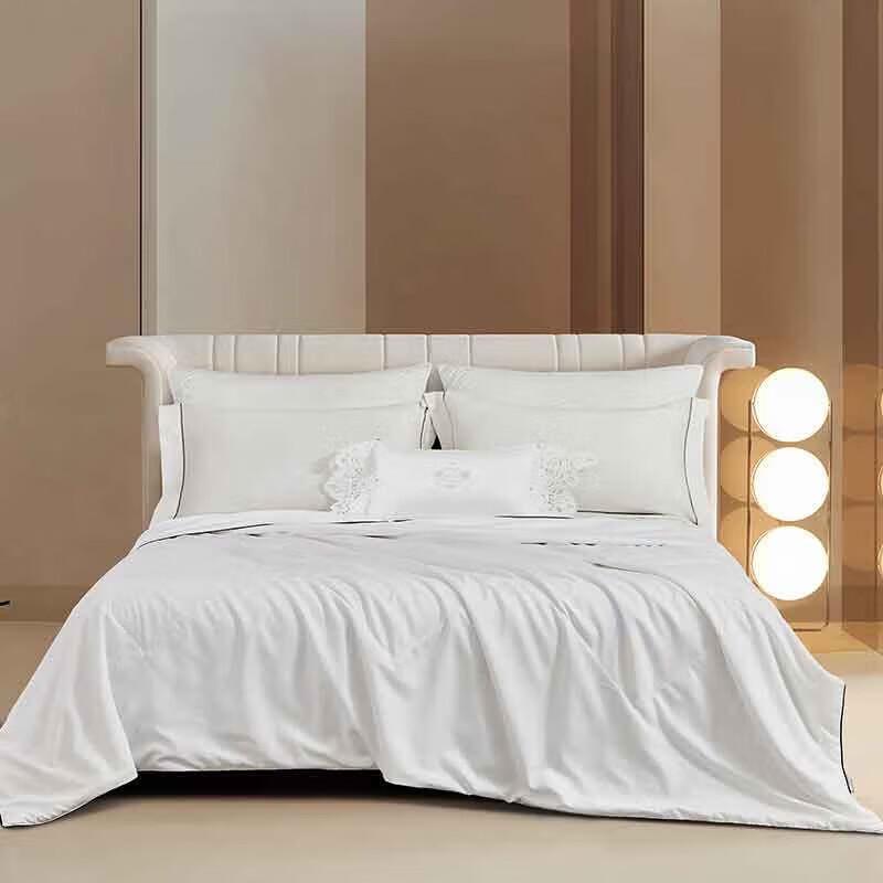 

DeRUCCI PUSU Premium Tussah Silk Comforter