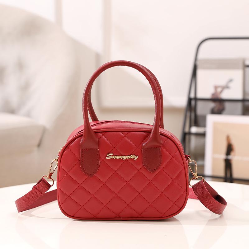 Fashion Hand Bag Women's New Spring and Summer Letter Diamond Pillow Bag Korean Shoulder Messenger Bag