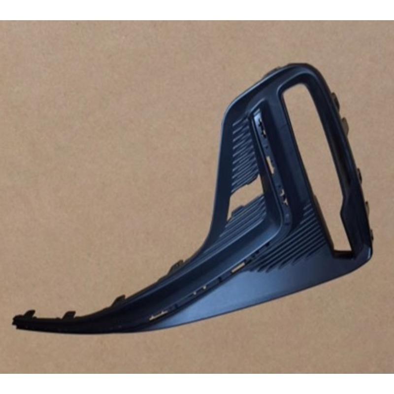 

1pc Front Daytime Running Lamp Bezel Left Right Fog Lamps Bezel with Bright Strip for Chery Tiggo 7Plus RH No Bright Strip
