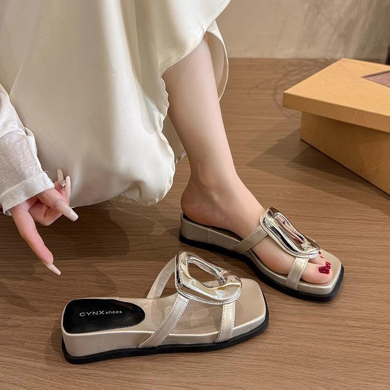 French Temperament Thick-bottomed One-word Women's Outer Wear 2025 Summer New Metal Buckle Retro Slope Heel Open-toed Cool Slippers