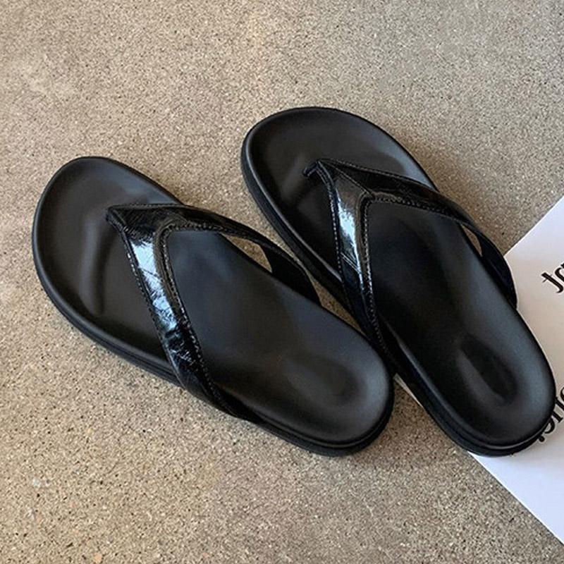 Ciabatte da donna di alta qualità con clip per dita dei piedi, scarpe casual con tacco basso e piatto 2027, infradito estive Zapatos De Mujer