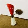 Appliques murales des années 1950 en laiton du milieu du siècle italien rouge et blanc Diabolo applique murale luminaire lampe