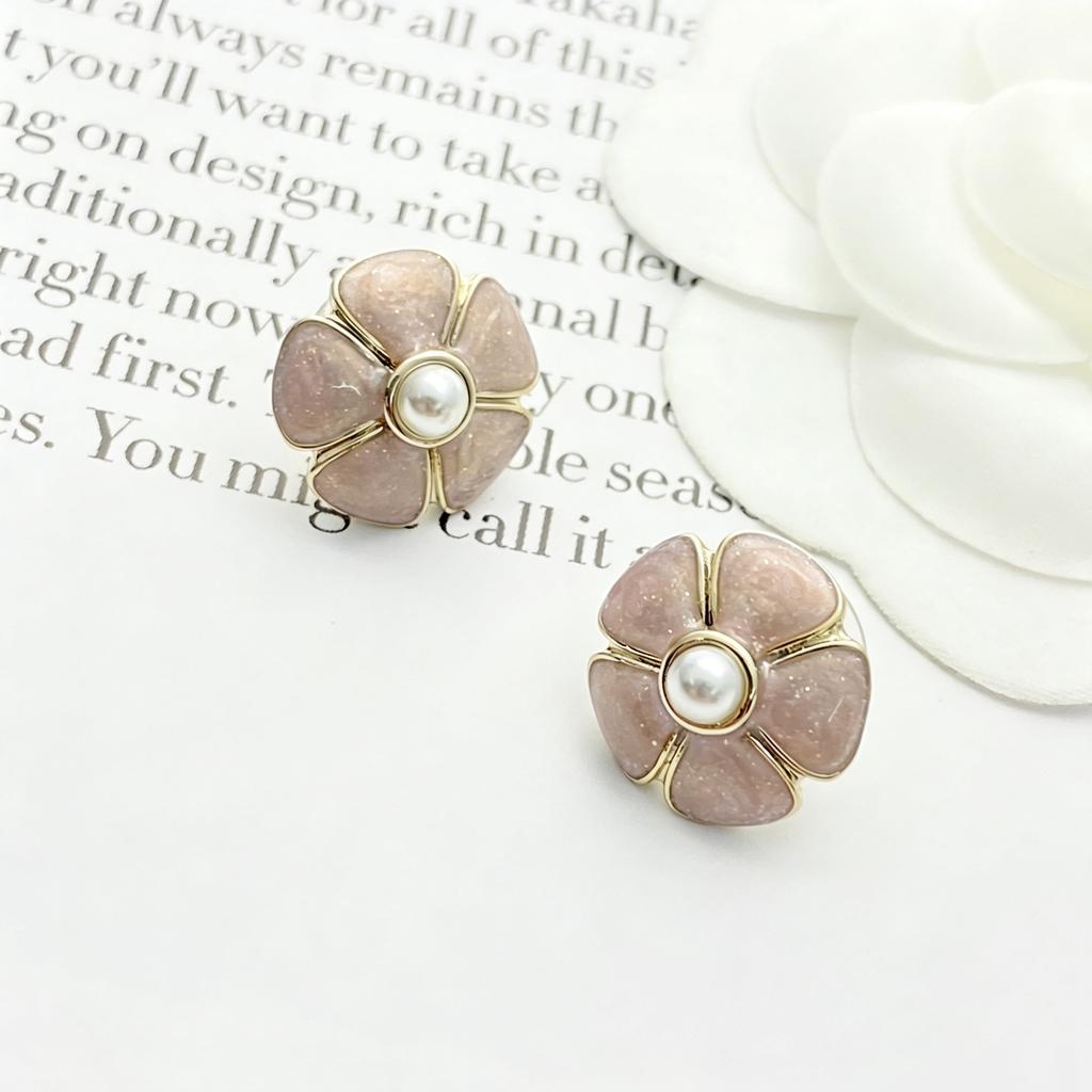 Pink flower pearl earrings  Adding Rivet Elements Fashionable and exquisite high-end customized Gift