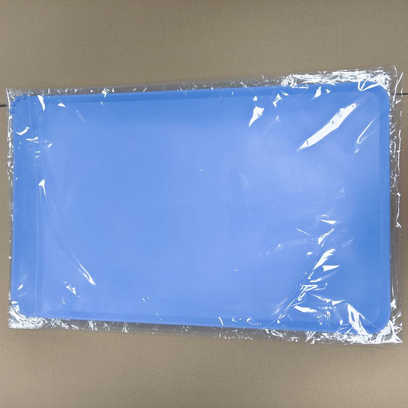 Large Non-Slip Silicone Pet Feeding Mat - Easy to Clean, Foldable, Waterproof Cat & Dog Paw Pad