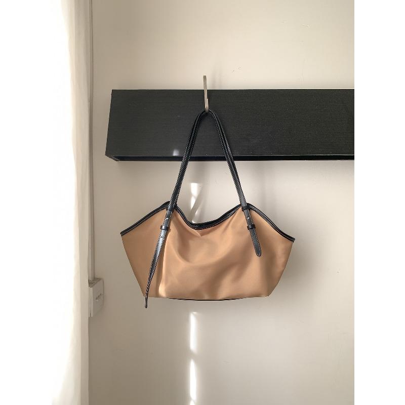 

Nylon new women s shoulder bag trendy commuter big bag casual versatile large capacity tote bag women хакі