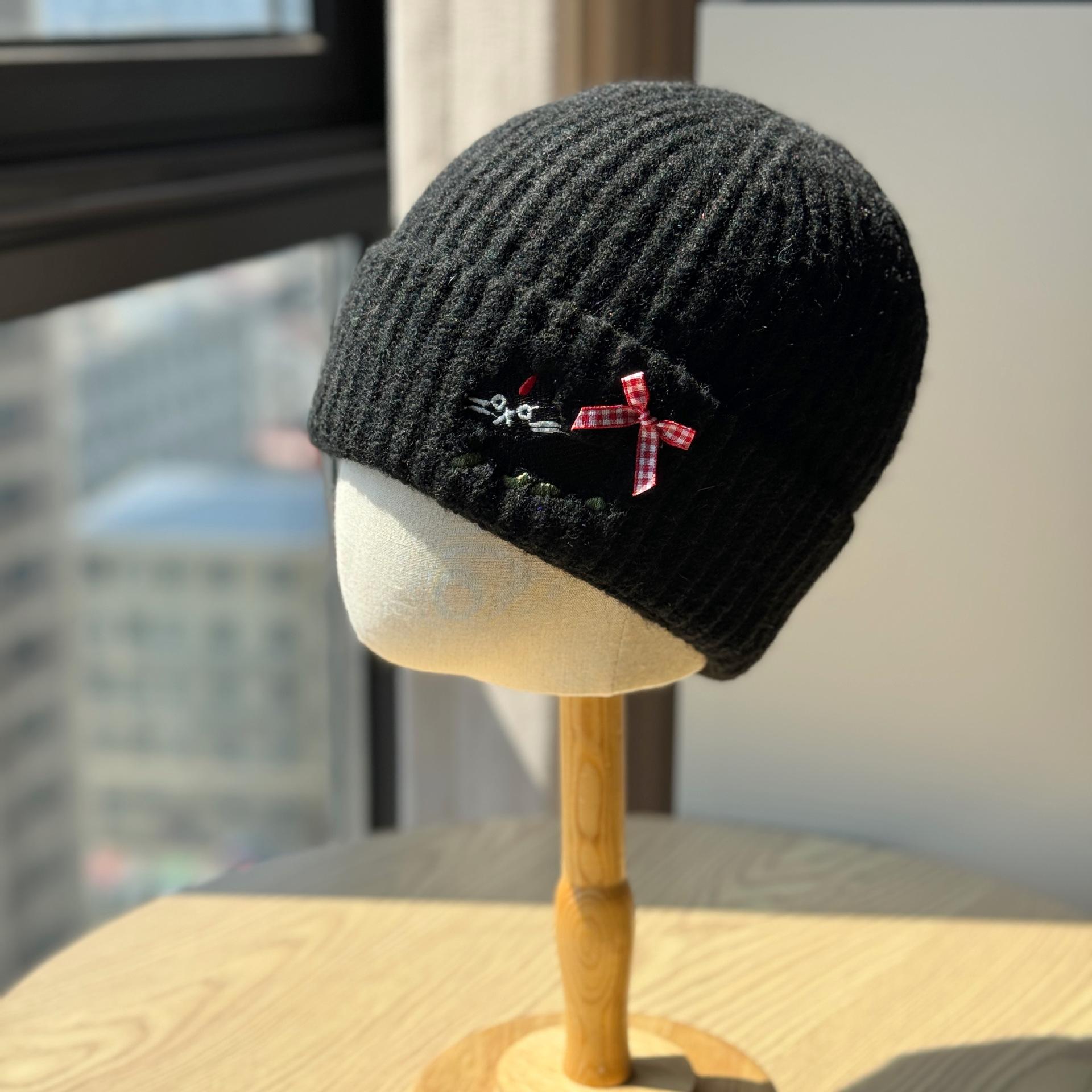 

New Woolen Cute Puppy Embroidered Knitted Hat for Women in Autumn and Winter Japanese Style Warm and Versatile Small Pullover Hat with Face one size