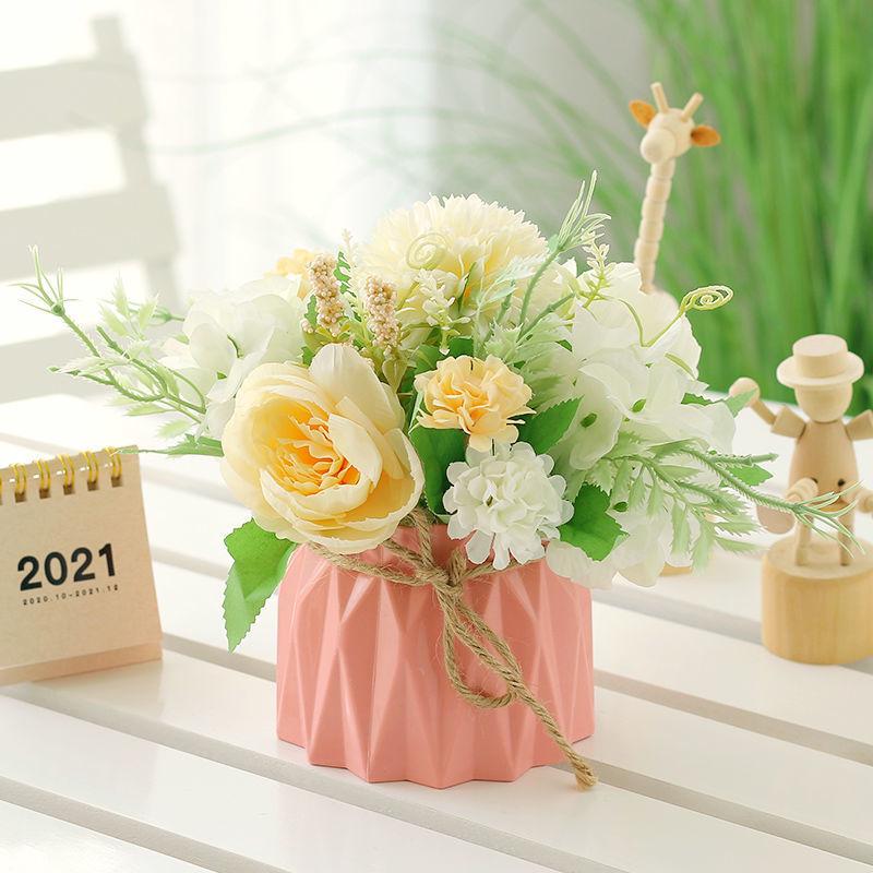 Artificial Flowers Desktop Ornament for Living Room and Dining Table Decoration