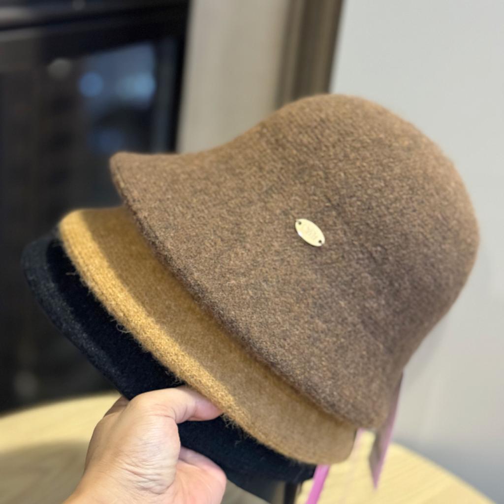 New Autumn and Winter Irregular Brim Fisherman's Hat for Women Versatile Casual High Grade Plush Face Covering Warm and Windproof Fisherman's Hat