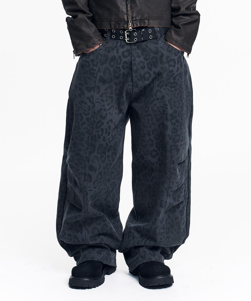 EASY NO EASY Curved Leopard Pants - Charcoal