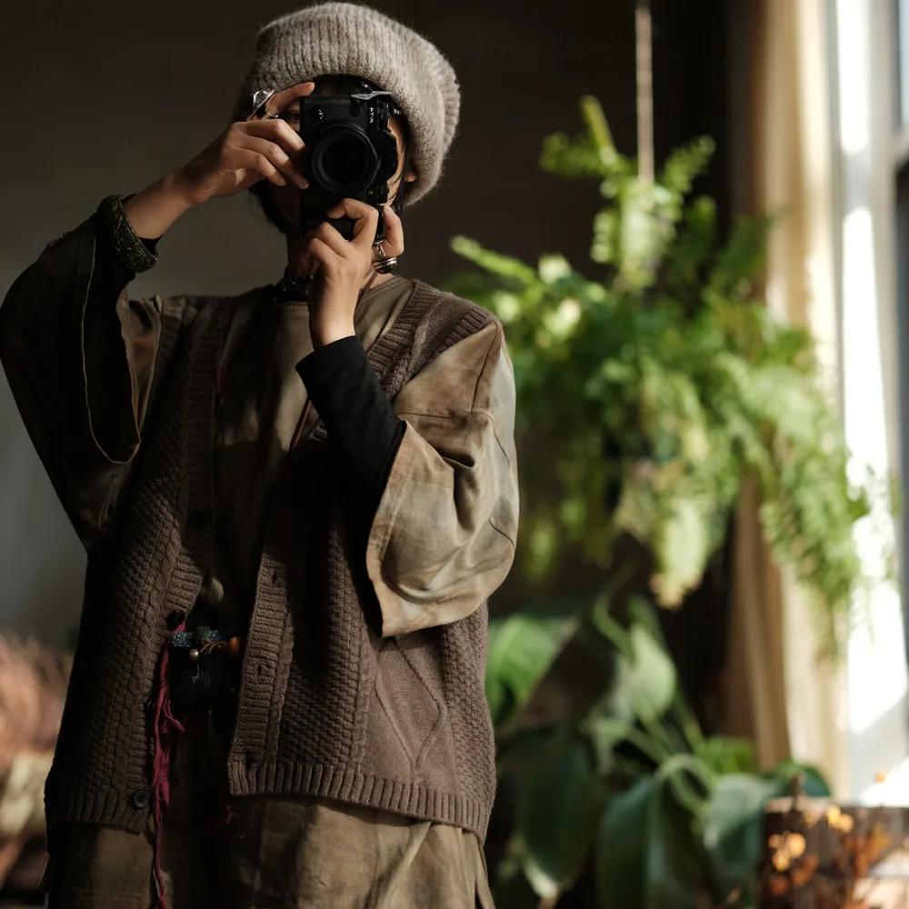 Johnature Dámské pletené jednobarevné knoflíkové jarní bez rukávů kávové měkké vintage svetry kabáty