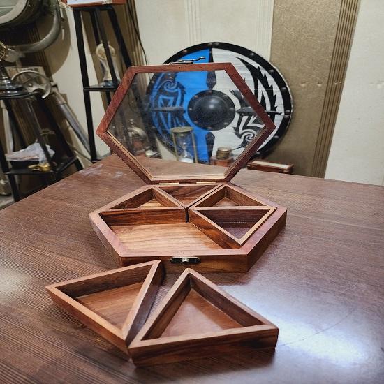 Wunderschöne Masala-Box aus indischem Masala-Holz, dreieckig, 22,86 cm