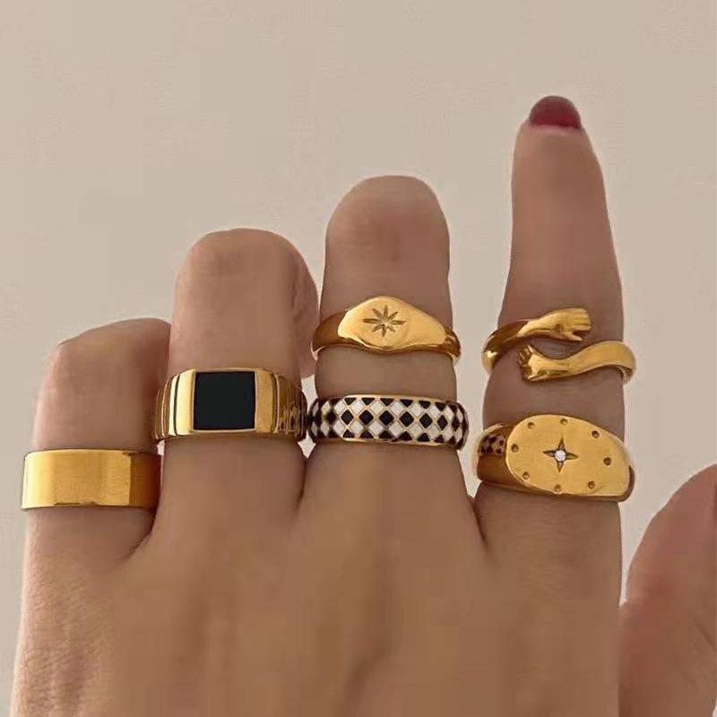 

Alloy ring set, gold-plated octagram jewelry, niche light luxury stacked jewelry wind ring.