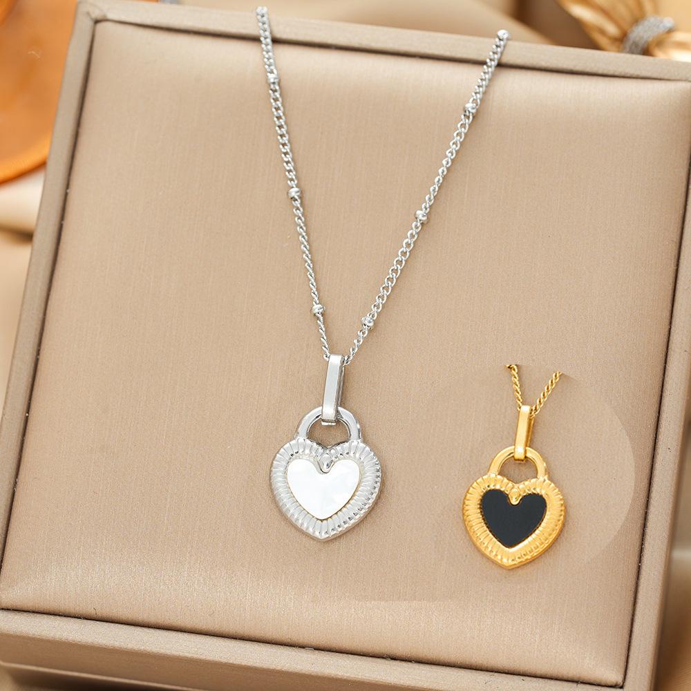 Exquisite 18K Gold-Plated Titanium Steel Necklace - Women's Clavicle Chain Jewelry, Fade-Resistant