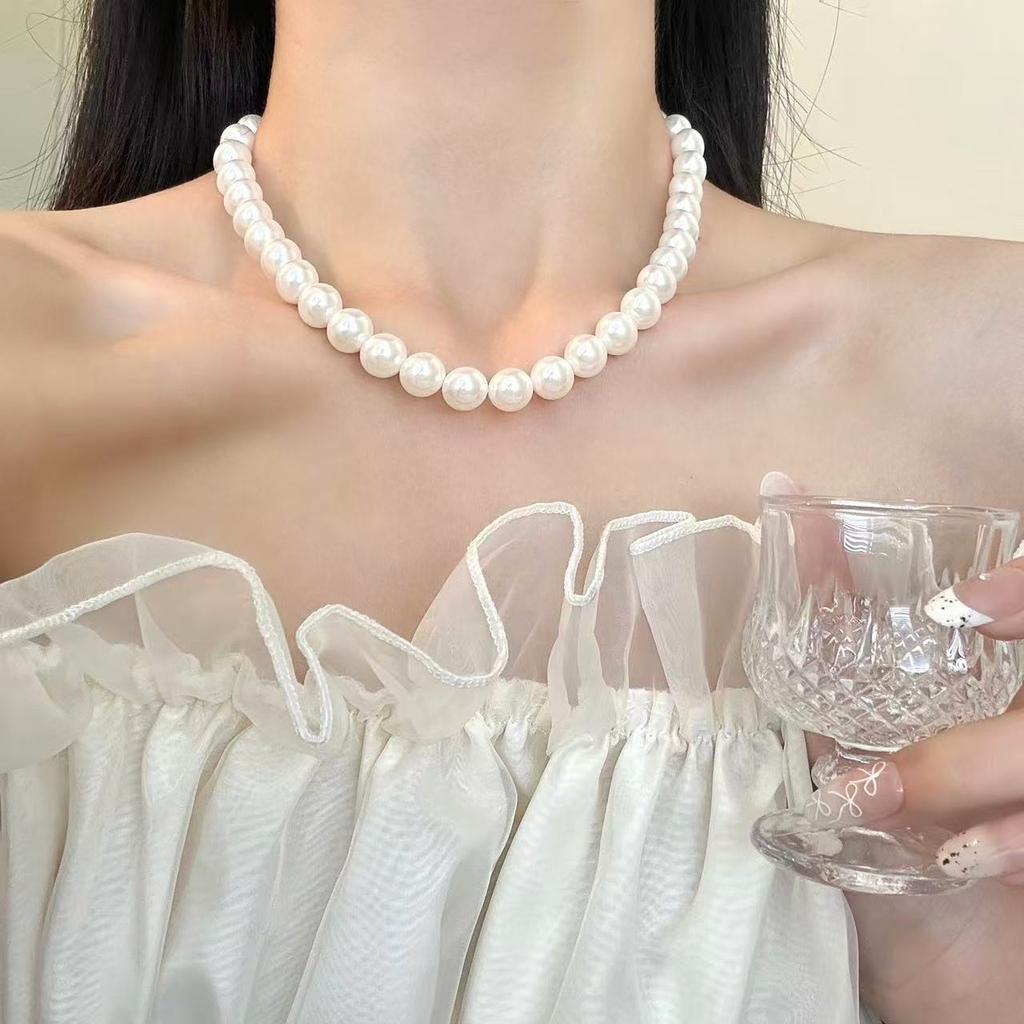 Versatile Necklace, Super Bright Pearl Neck Chain, French Unique Retro Mini Summer Light Luxury Niche