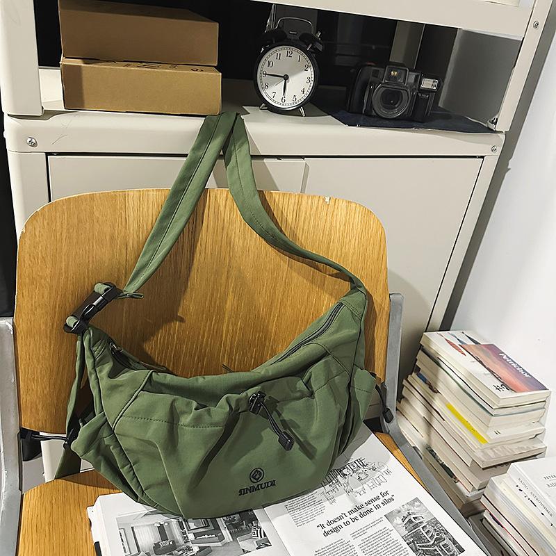 Summer new foreign style texture simple large capacity dumpling bag 2025 fashion trend women's shoulder messenger bag
