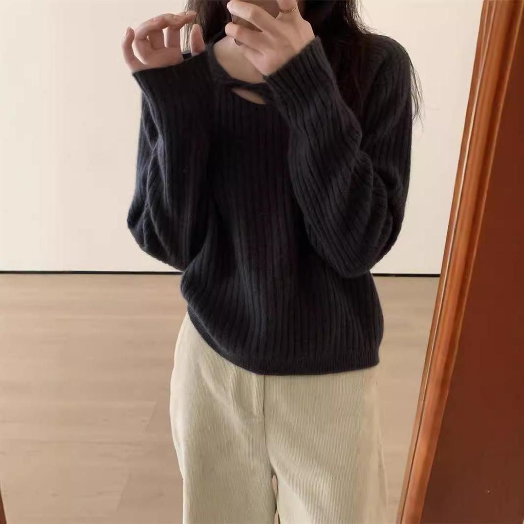 Long Sleeved Knitted Base Sweater Top Autumn and Winter White Hollowed Out Pullover Sweater for Women