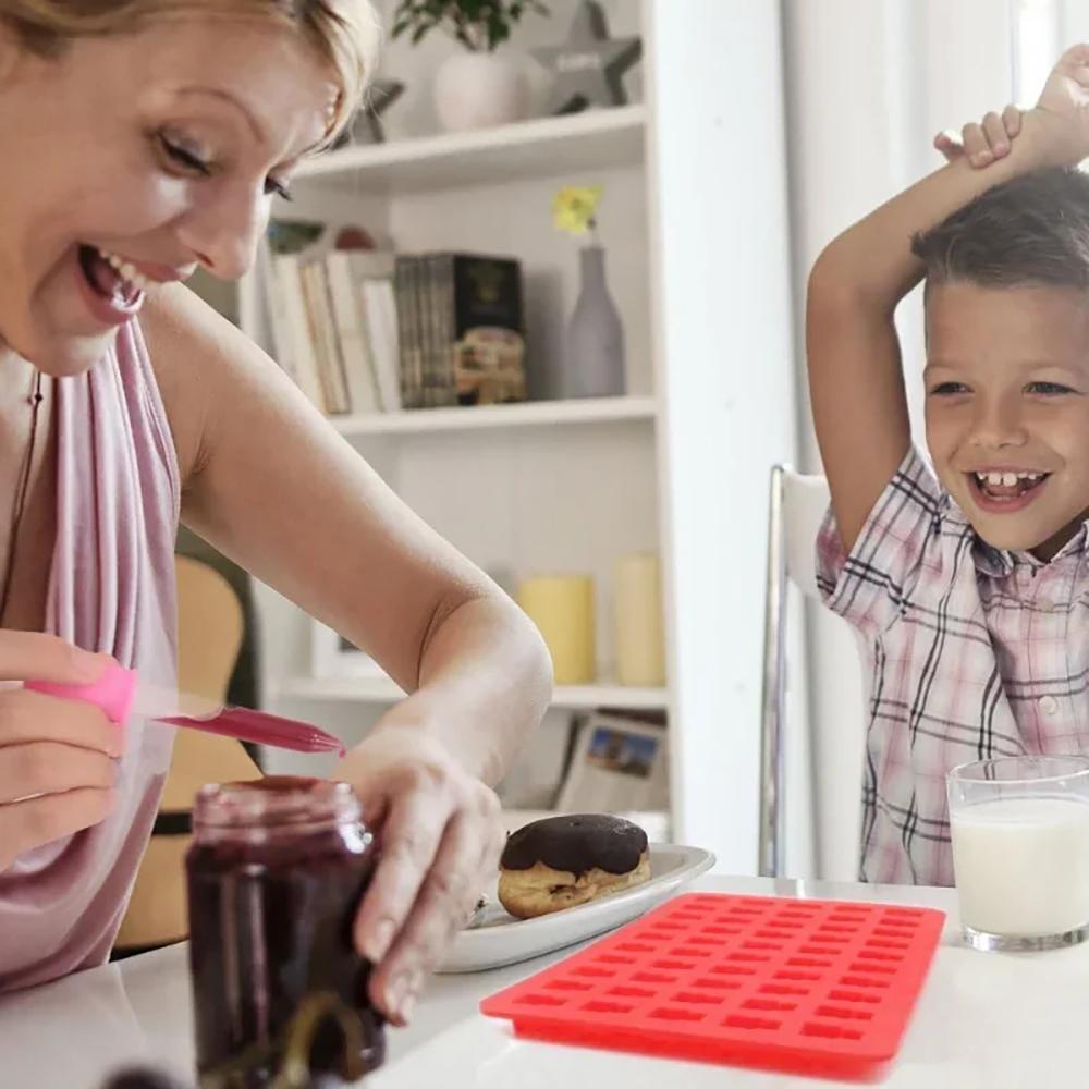 50 Gniazd Forma Silikonowa na Żelki w Kształcie Misia Słodkie Formy na Galaretkę w Kształcie Misia Cukierki Czekolada Fondant Tacki z Zakraplaczem DIY Narzędzia do Dekoracji Pieczenia