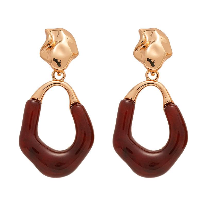 Плиссированные металлические асимметричные серьги, элегантные и высококачественные геометрические серьги для женщин