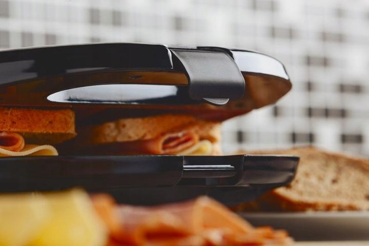 Opiekacz Ceramiczny Sandwich Toster Nieprzywierający Eldom St11 Mocny 750W