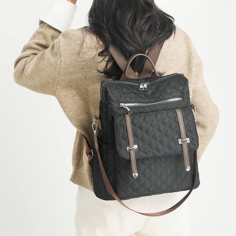 Quilted Women's Large Capacity Outdoor Backpack