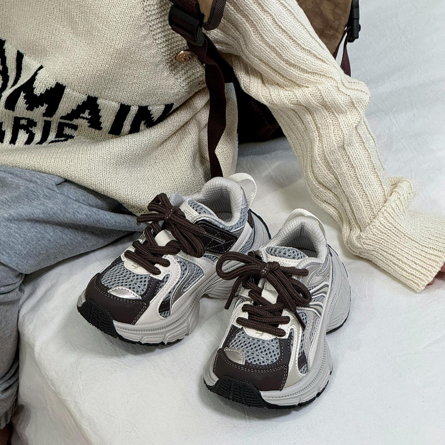 

Little dark horse classmate spring and autumn children s dad shoes fashionable and lightweight boys sports shoes mesh breathable girls running shoes 26-30 yards whole hand 5 pairs starting batch коричневий