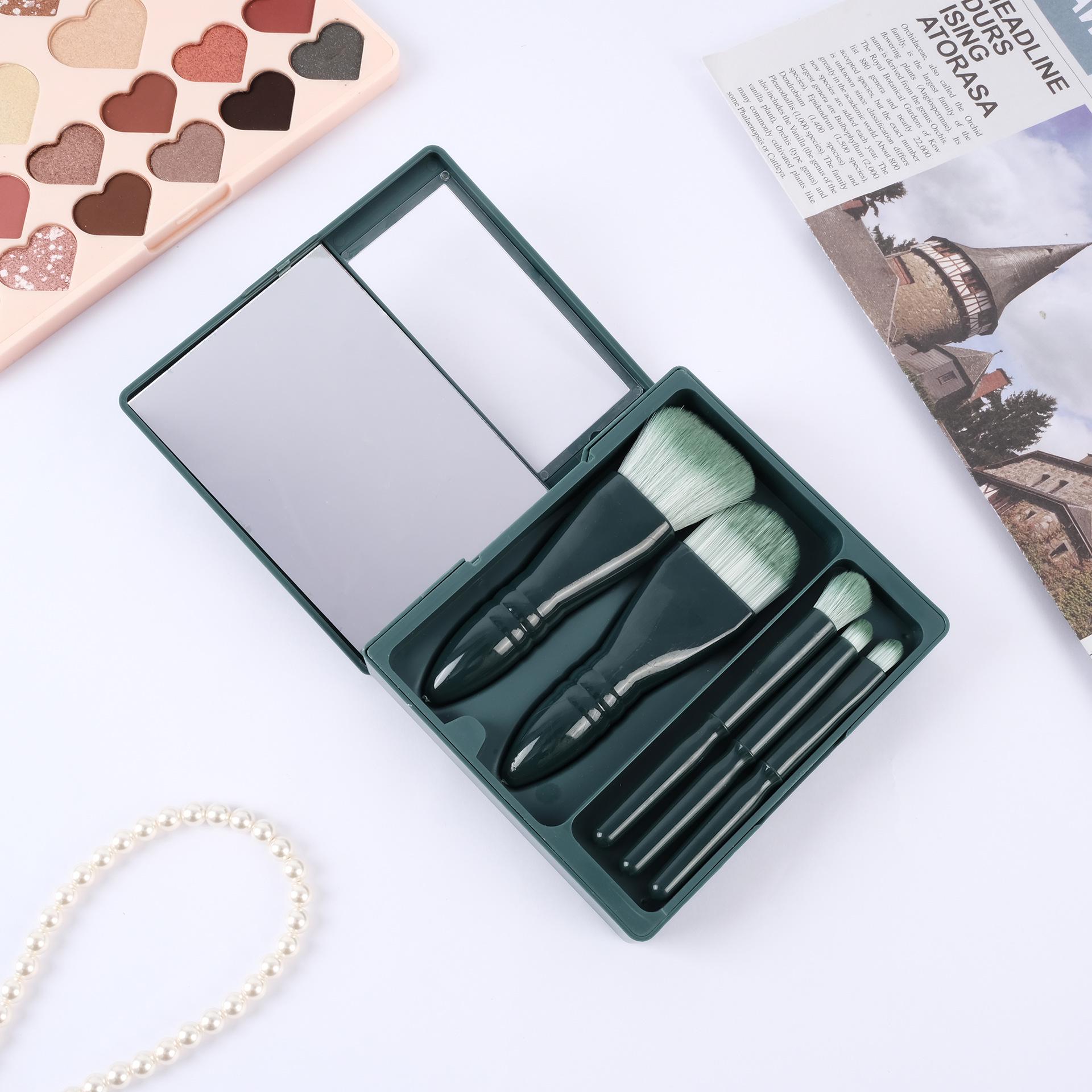 

Компактный набор из 5 кистей для макияжа с зеркалом: Мини кисти для теней, пудры и тональной основы