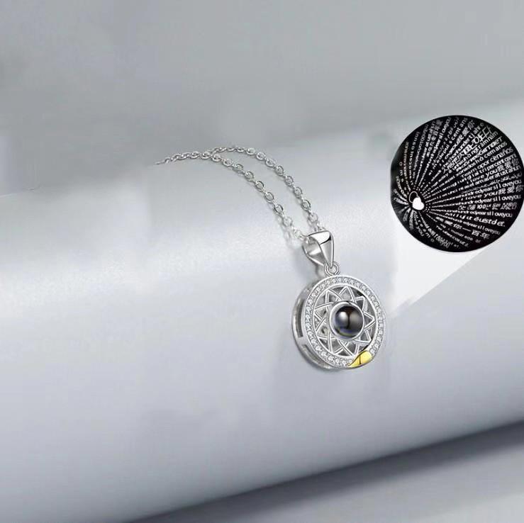 Sonnen Mond Herz Projektions Halsketten Set - Einzigartiges Anhänger Design für Paare