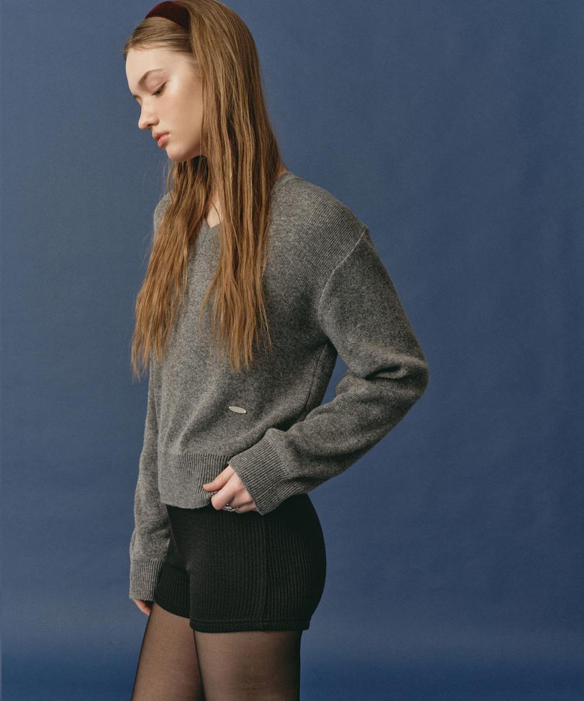 LOSSYROW Soft V-Neck Knit Charcoal