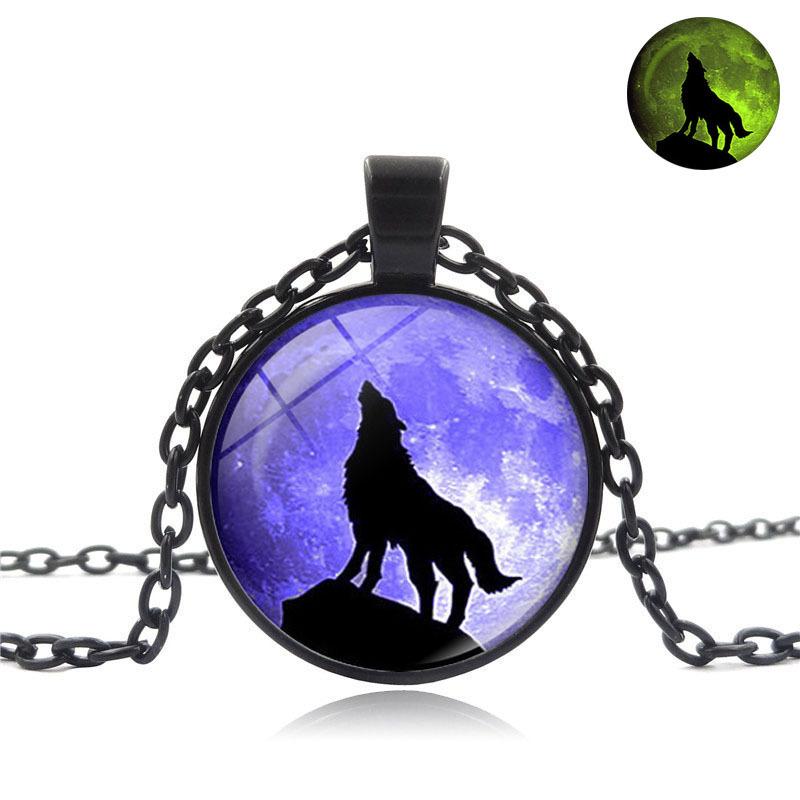 Glowing Howling Wolf Moon Gemstone Pendant Necklace Women's Fashion Versatile Black Sweater Chain