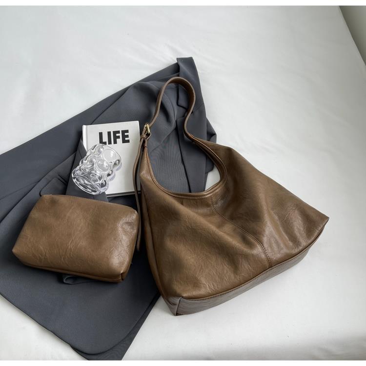 Korean Version Niche Retro Soft Leather Lazy Style Underarm Bag Women's New Trendy High-end Large-capacity Shoulder Bag