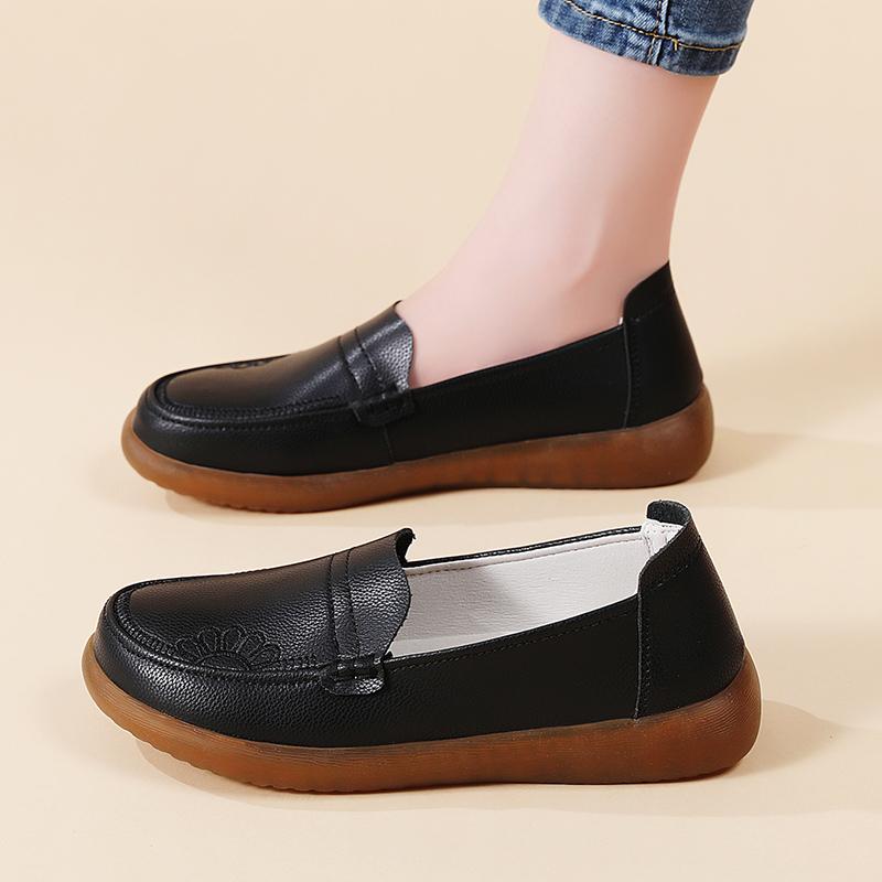 New 100% genuine leather women's flat shoes, comfortable casual shoes, walking loafers, large sized nurse shoes, leather shoes Comfortable Soft Sole N