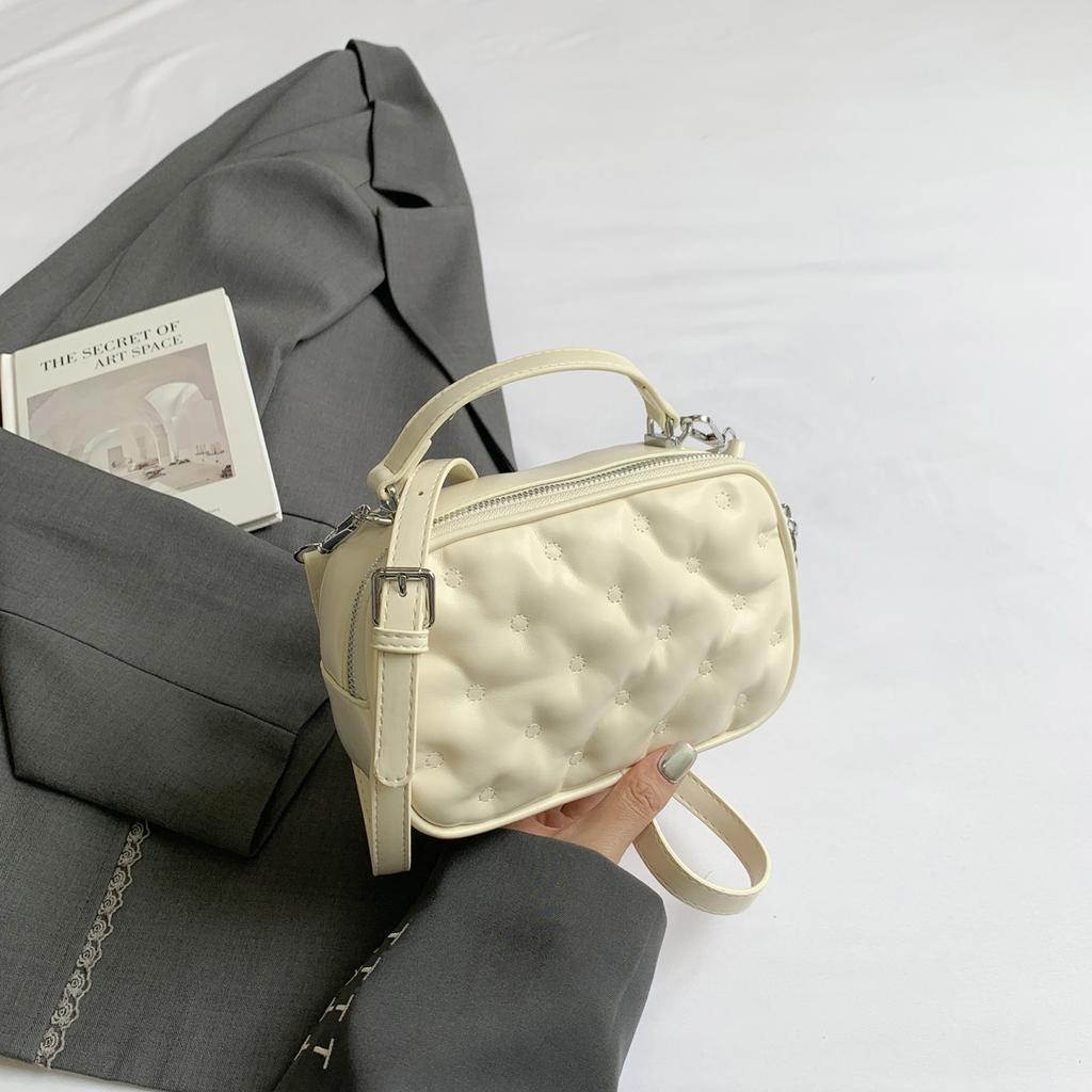 Silver Handbag Fashion Puff Bag For Women Quality Pu Leather Crossbody Mini Bag Brand bolsa feminina Small Square Bag Black