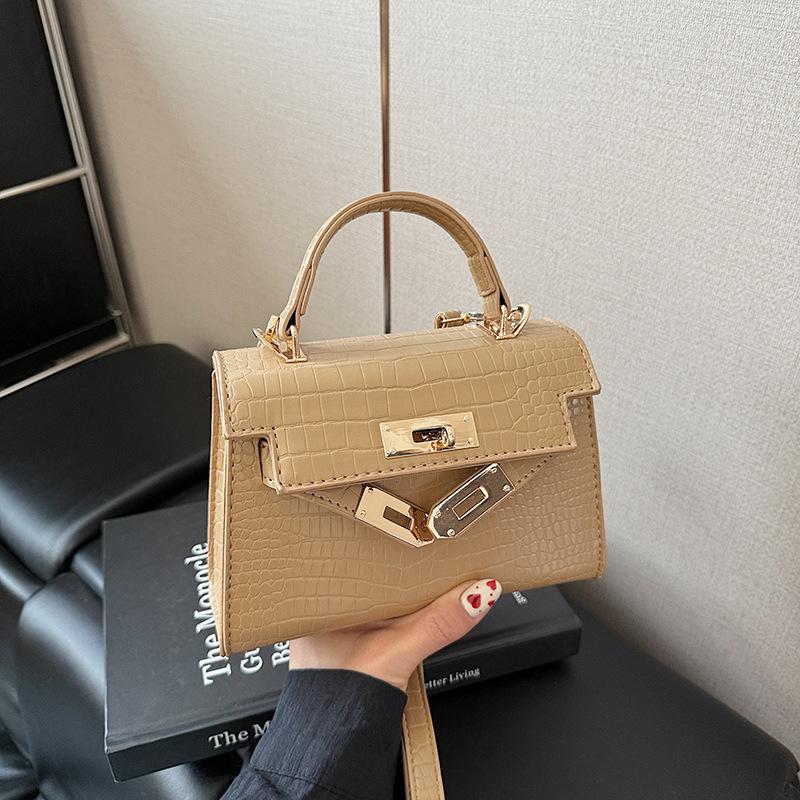 High-end Bag Women's New Fashion Versatile Portable Women Niche Design Shoulder Crossbody Small Square Bag