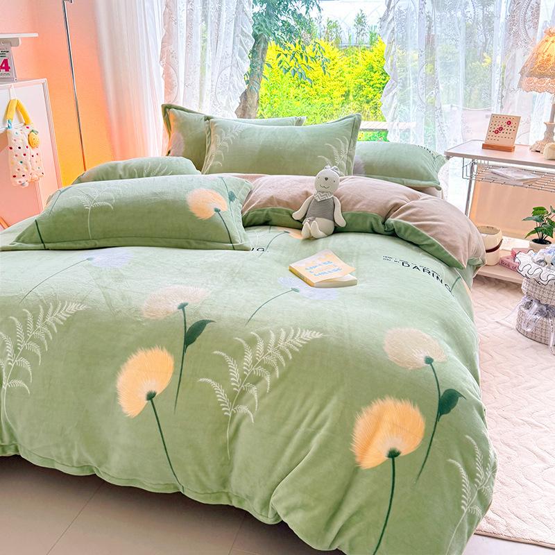 Thickened Milk Fleece Printing Four-Piece Set, Fleece Warm Coral Fleece Skin-Friendly Student Dormitory