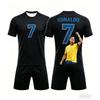 Nuovo Set Estivo di T-shirt Sportiva a Maniche Corte + Pantaloncini Moda Ronaldo #7 Maglia da Calcio Traspirante Set Famiglia Bambini