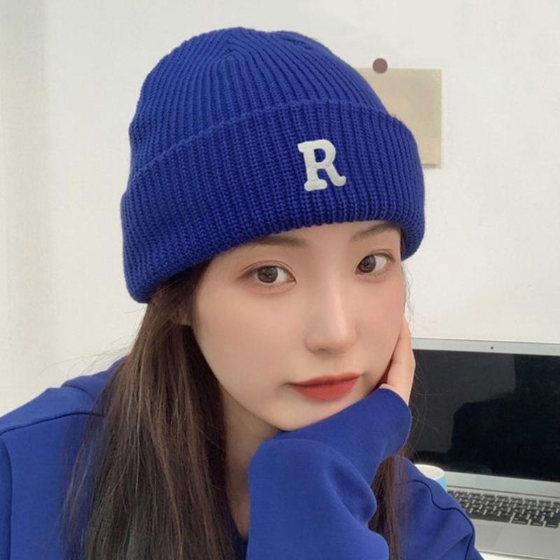 Popular Letter Beanie Hat for Female Y2K Girl Winter Autumn Thick Crochet Hat Soft Breathable Women Casual Skull Cap