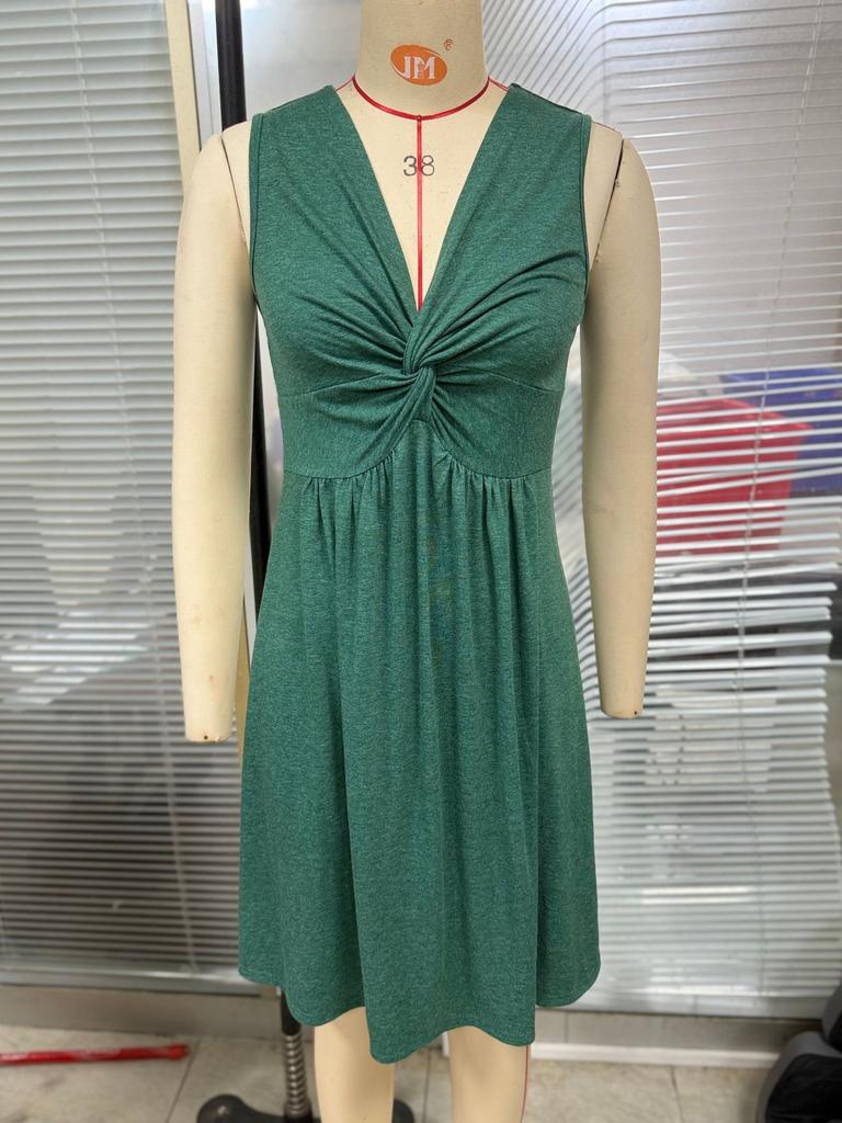 Women's V Neck Sleeveless Front Twist Knot A-Line Midi Dress Solid Color Rayon Blend Casual Sundress for Spring Summer Vacation Daily Wear