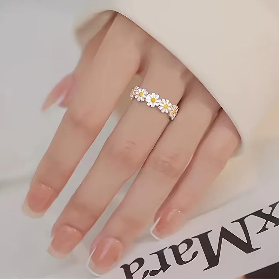 High-End Daisy Open Ring, Adjustable Flower Ring for Women – Simple & Elegant Daily Jewelry