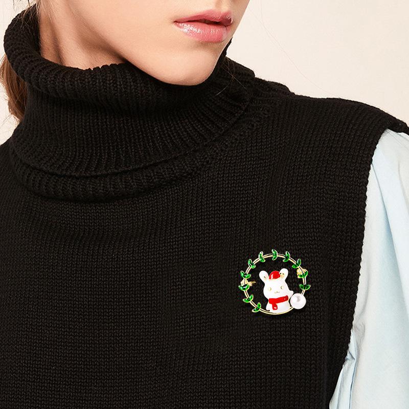 Female Fashion Pearl Cute Rabbit Flower Brooches For Women Luxury Yellow Gold Color Alloy Enamel Animal Brooch Safety Pins