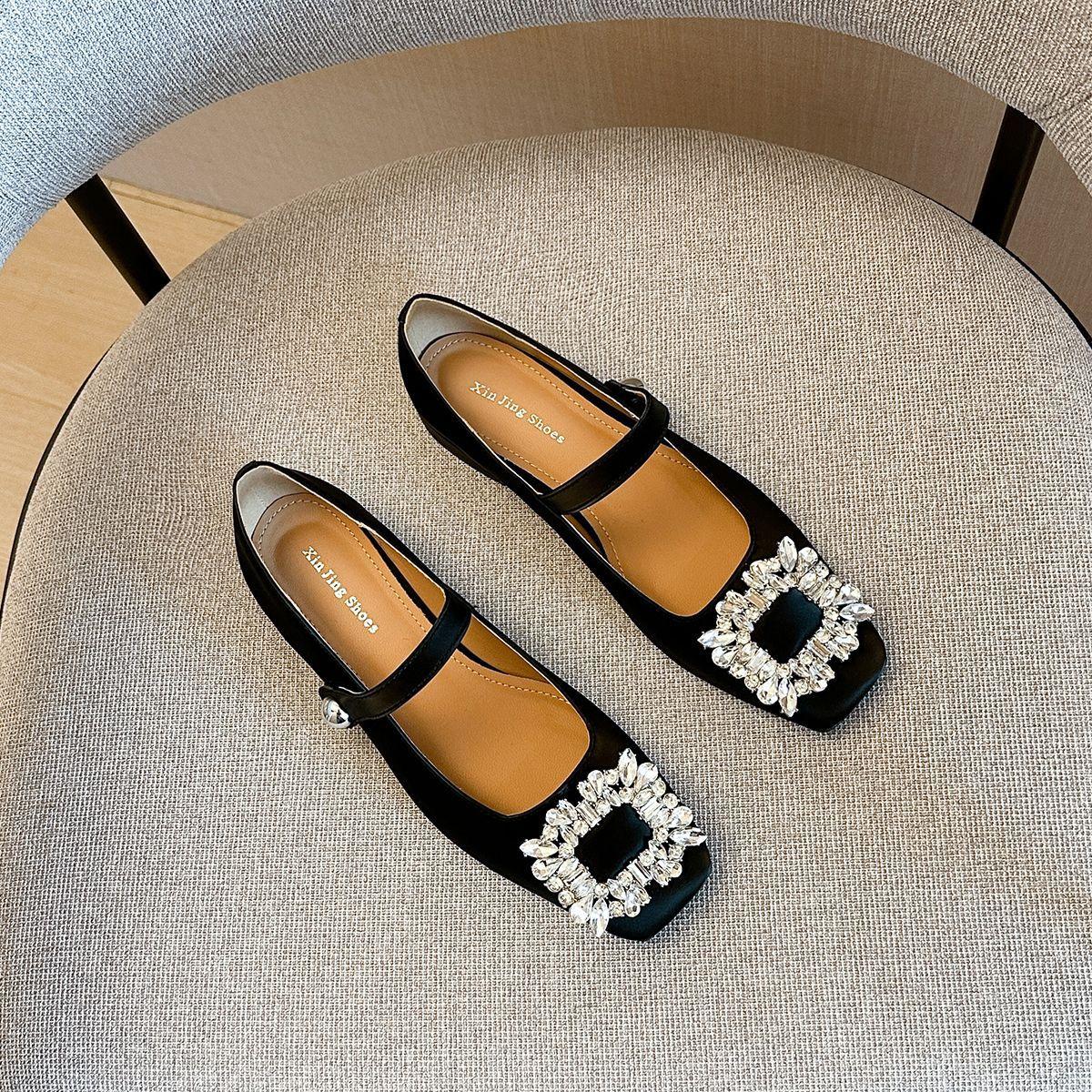 

2123-6 French temperament square head rhinestone shallow mouth single shoes female autumn new fairy style low heel Mary Jane shoes female 35 чёрный
