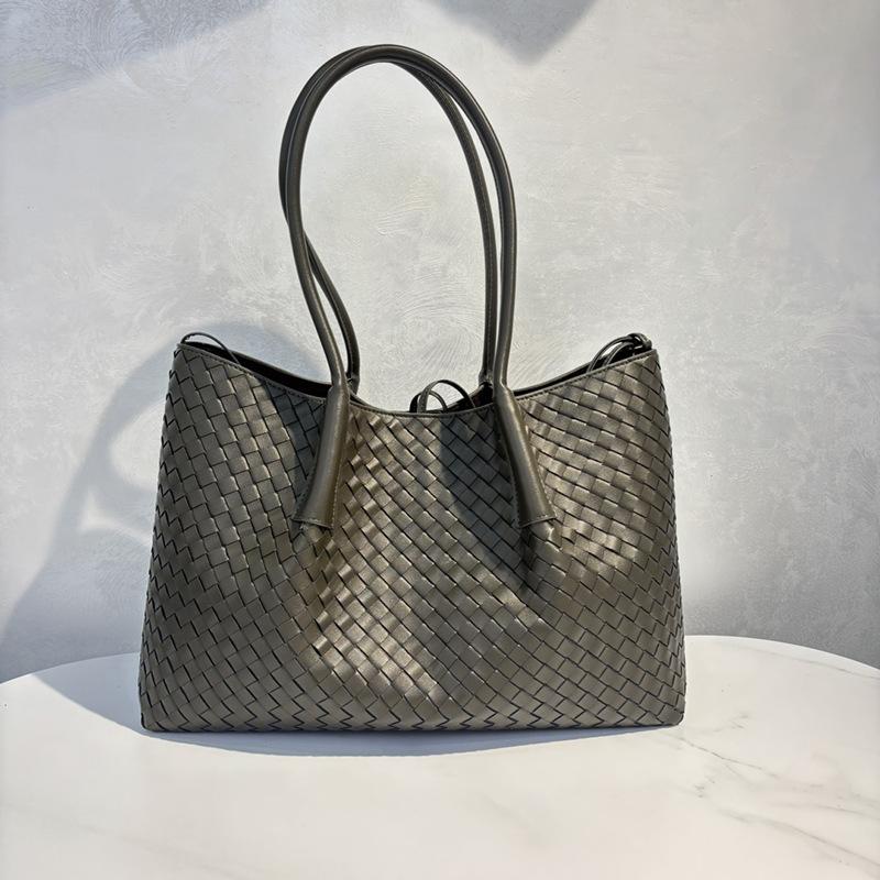 Handcrafted High-end Woven Bag French Casual Hand Bag Shoulder Crossbody Women's Bag Tote Bag