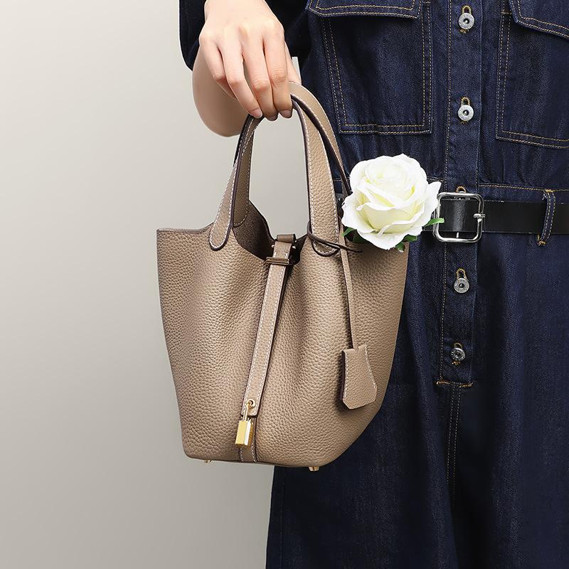 Bag Female Bucket Basket Female Foreskin Carrying Mother Bride Wedding Bag Senior Sense