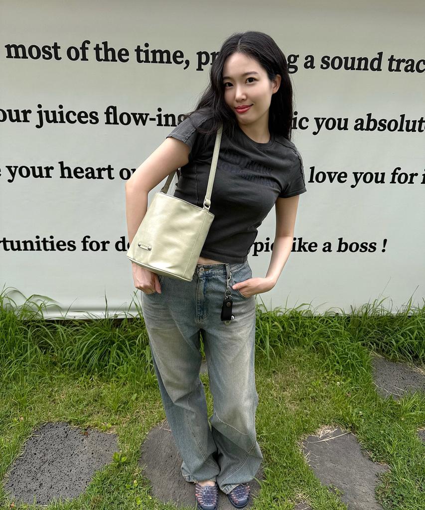 Raiment Stud Band Basket Bag_Light Khaki