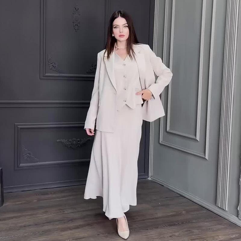 Podzimní dámský elegantní jednobarevný třídílný set: oblek a midi sukně 2024