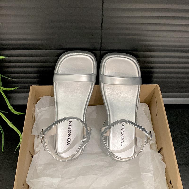 Internet Celebrity Explosion Retro Black Platform Word Sandals Women 2025 New Summer Wear High Sense Heightening Sandals