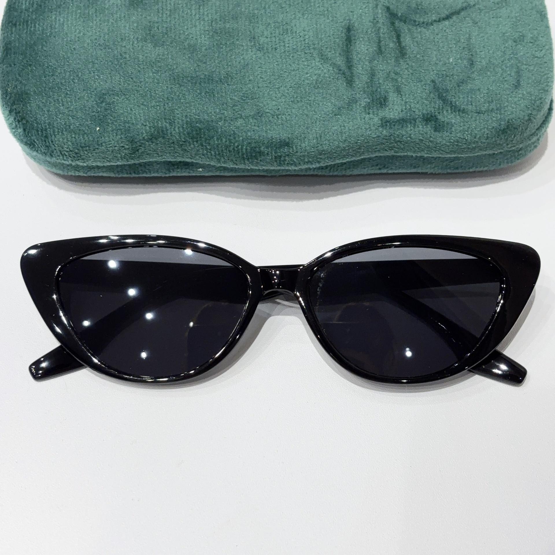 

Vintage Small Frame Cat Eye Sunglasses Women Sexy Retro Sun Glasses Female Slim Face Streetwear Eyeglasses UV400 Outdoor Shades чёрный